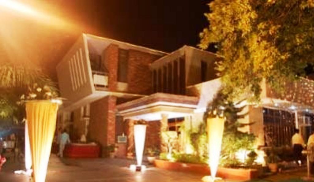 فندق كينجز ريتريت Patiāla المظهر الخارجي الصورة